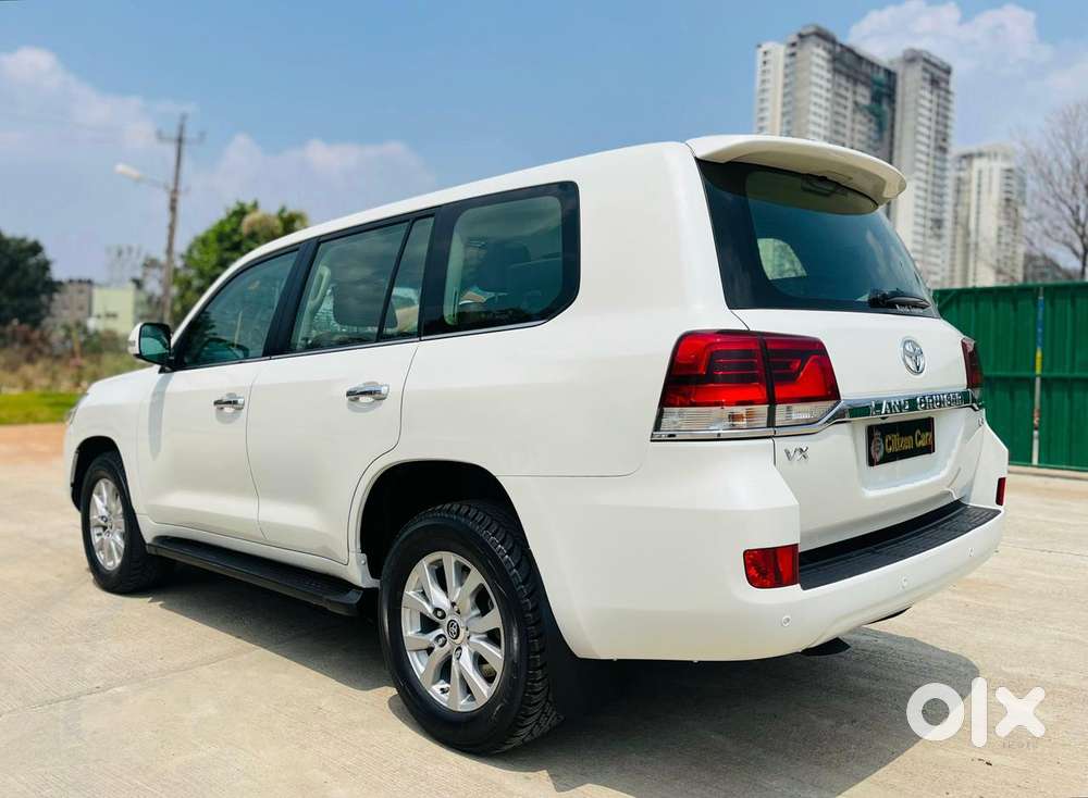 Toyota Land Cruiser [2015-2020] 4.5 Vx Lc 200, 2016, Diesel