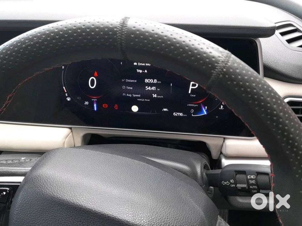 Mahindra Xuv700 2.0 Ax 7 Petrol Mt Str, 2021, Petrol