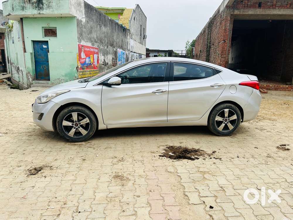 Hyundai New Elantra 2013 Petrol Well Maintained