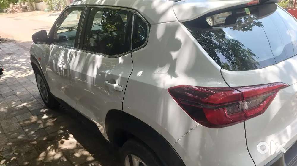 Nissan Magnite 2024 Petrol Well Maintained