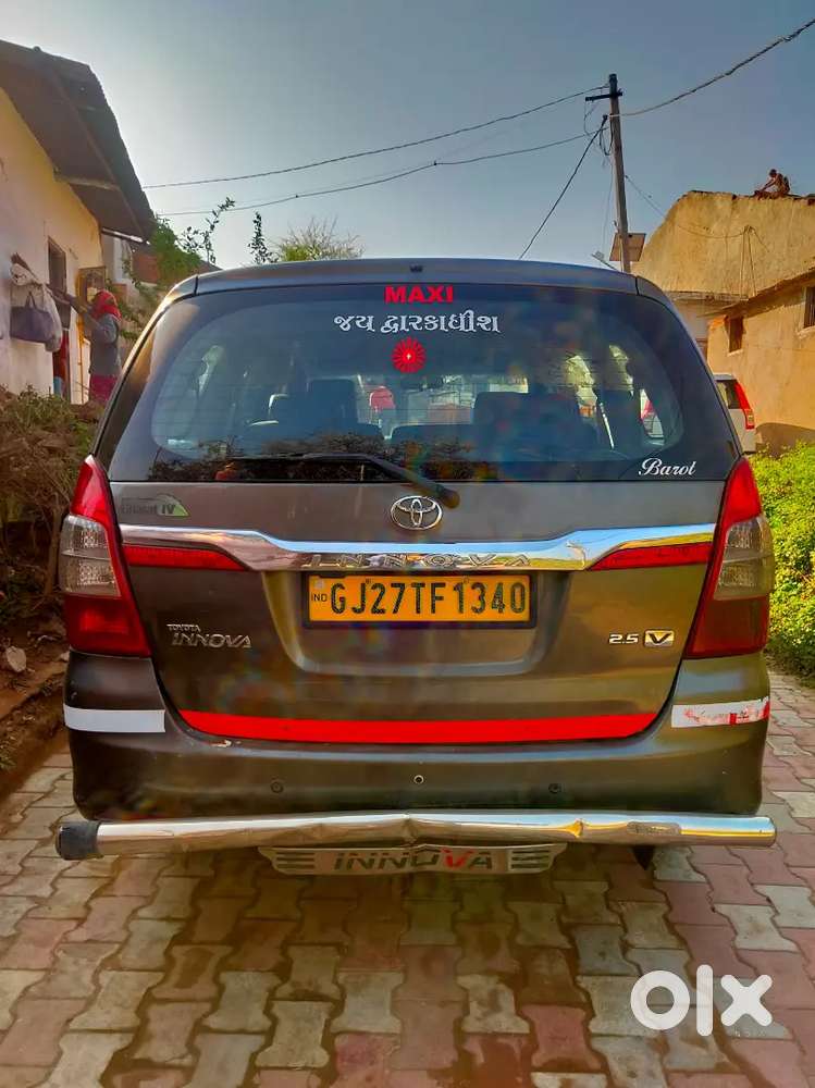 Toyota Innova 2011