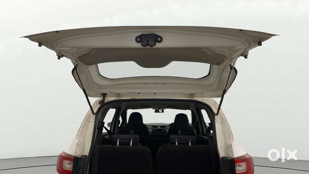 Renault Triber Rxl, 2022, Petrol