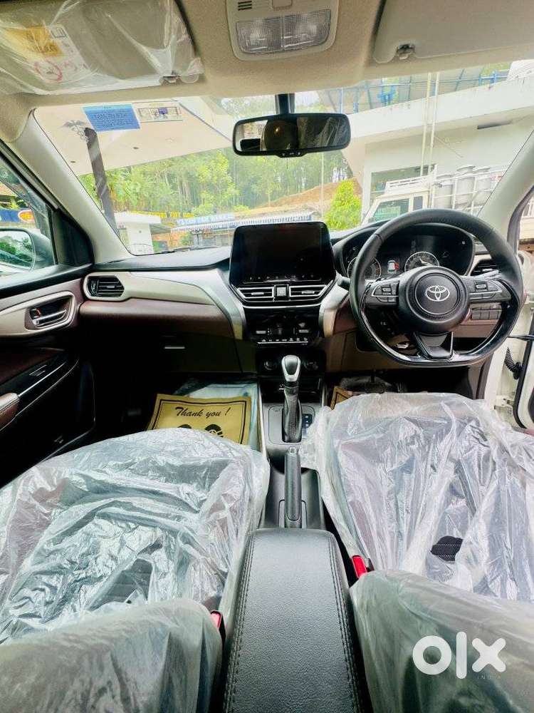 Toyota Urban Cruiser Taisor V 1.0 Petrol At Dual Tone, 2024, Petrol