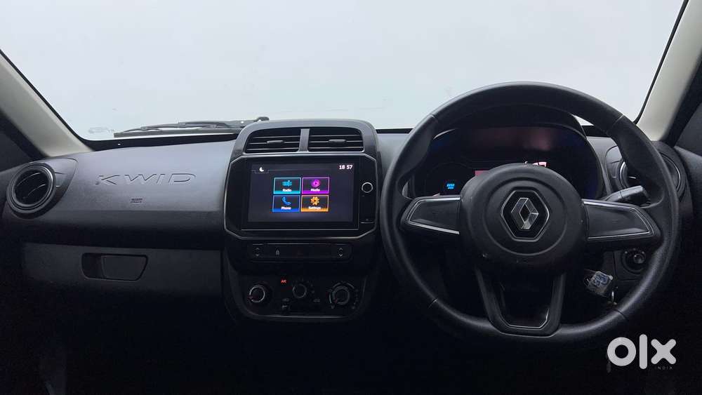 Renault Kwid 1.0 Rxt Amt, 2022, Petrol