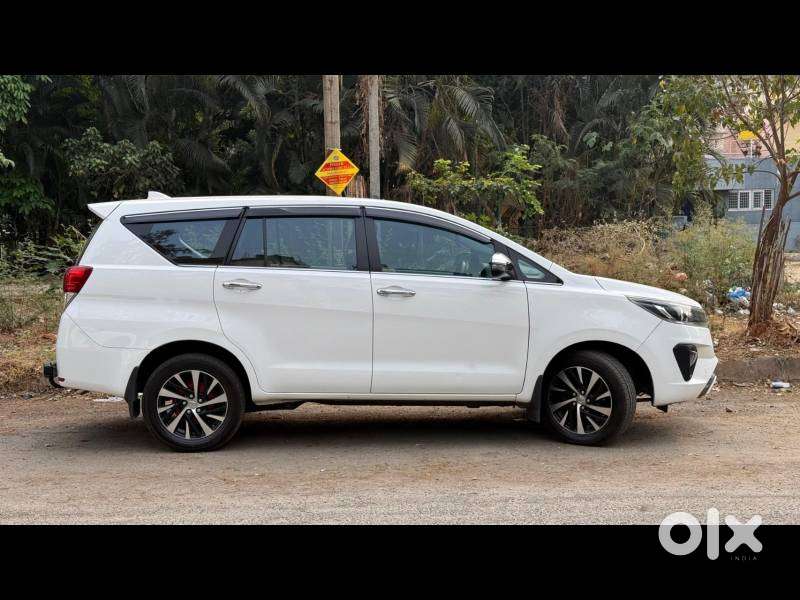 Toyota Innova Crysta [2020-ongoing] 2.4 Zx At 7 Str, 2022, Diesel