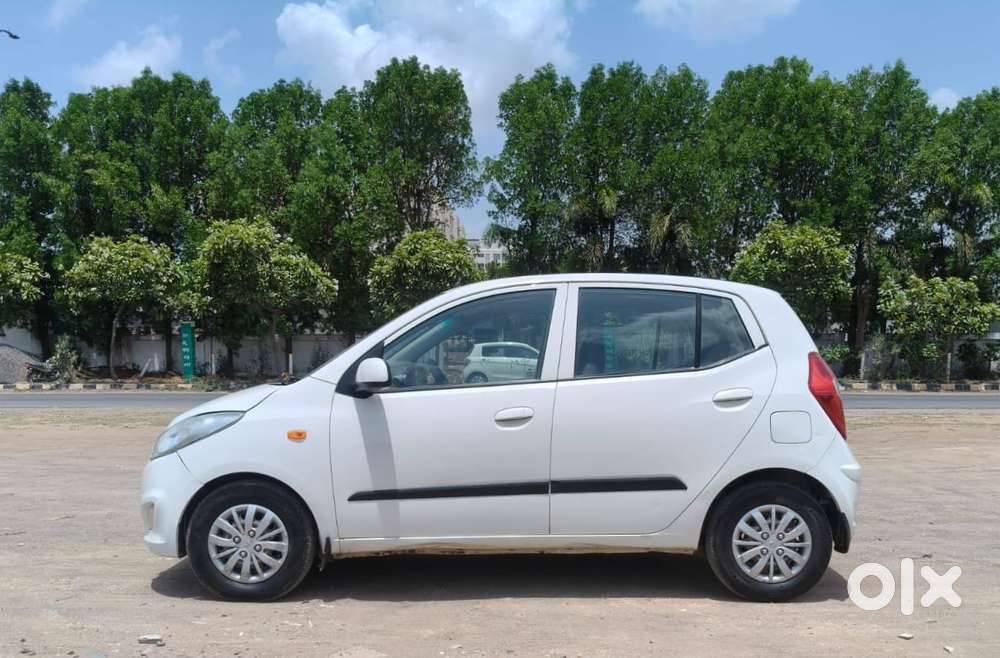 Hyundai I10 Sportz 1.1l, 2015, Cng & Hybrids
