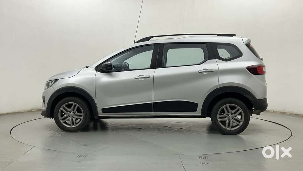 Renault Triber Rxz, 2022, Petrol