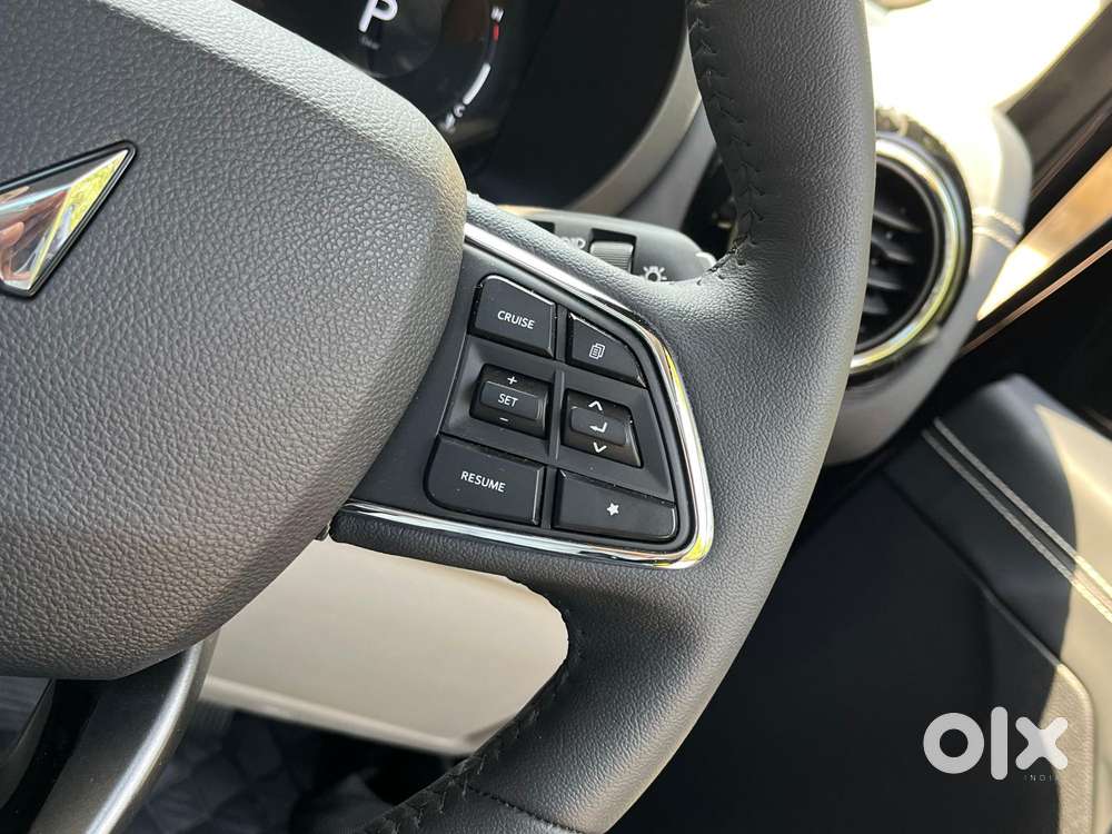 Mahindra Thar Roxx Ax7 L Petrol At 2wd, 2026, Petrol