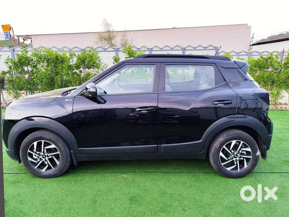 Mahindra Xuv 3xo Ax5l Pg Mt, 2025, Petrol