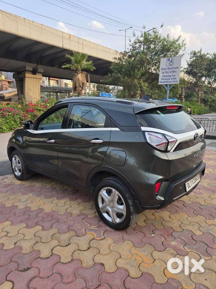 Tata Nexon 1.2 Revotron Xm (s), 2023, Petrol