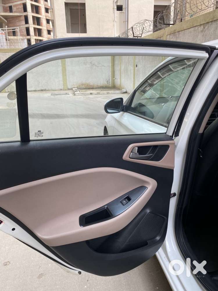 Hyundai I20 Sportz Petrol Manual 2015