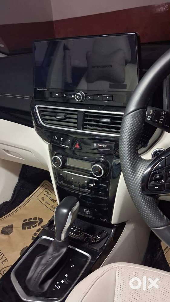 Xuv 3xo Ax7 Automatic Petrol