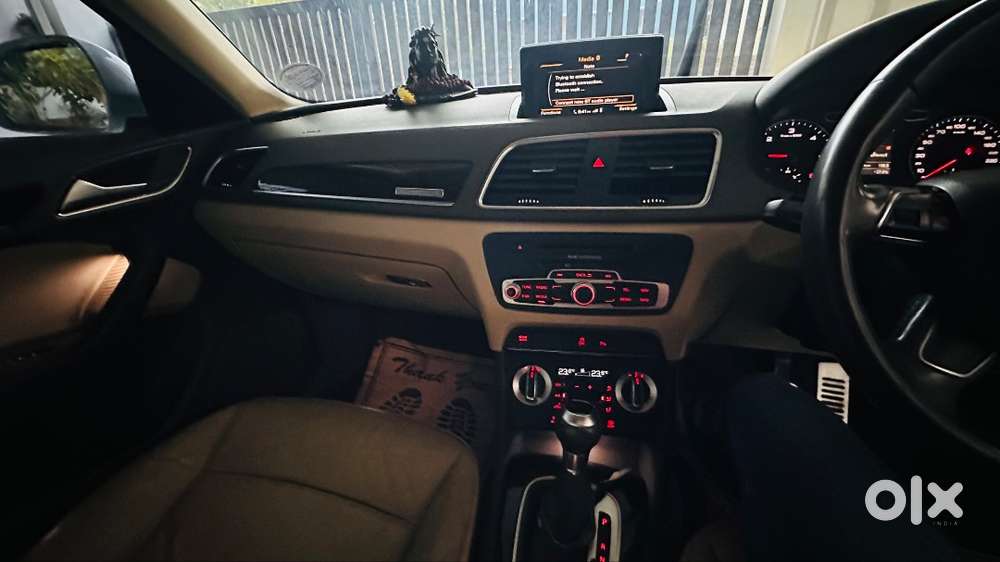 Audi Q3 2015 (white) Diesel Quattro Well Maintained