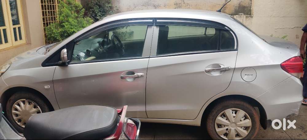 Honda Amaze , Petrol 2015 , 2nd Owner Good Condition