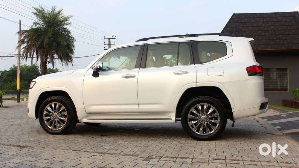 Toyota Land Cruiser 3.3 Zx Diesel, 2023, Diesel