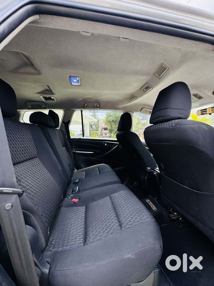 Toyota Innova Crysta 2.8 Gx At 8s, 2016, Diesel