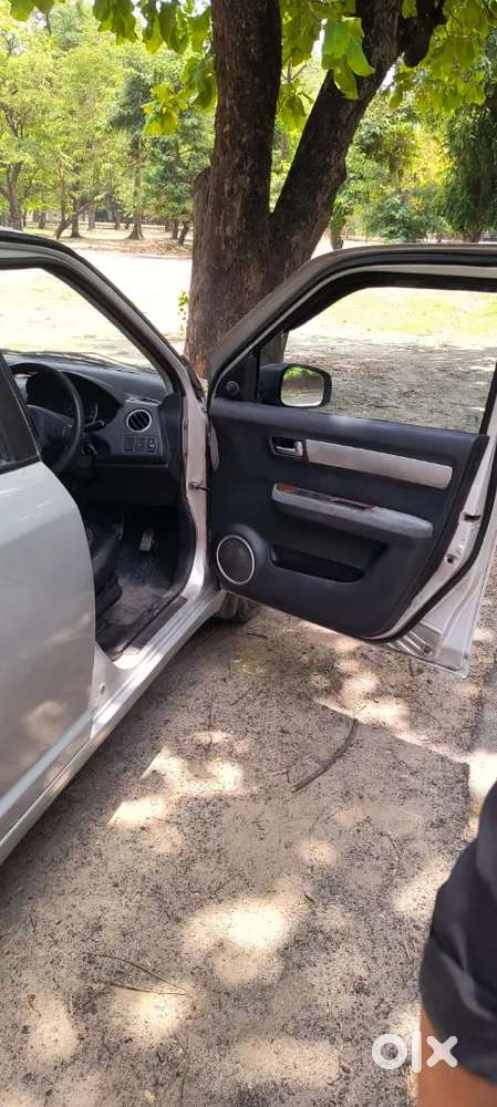 Maruti Suzuki Swift Dzire 2011
