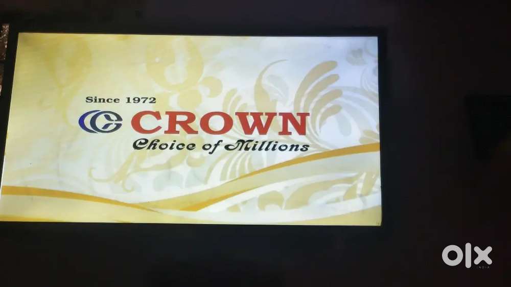 Smart android tv new condition bhot kam chali gai