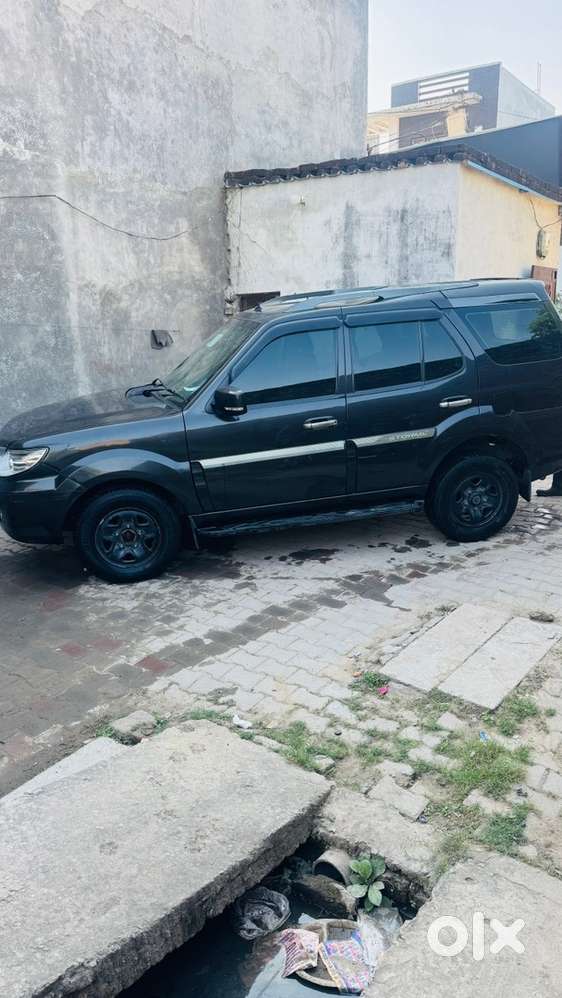 Tata Safari Storme 2016 Car