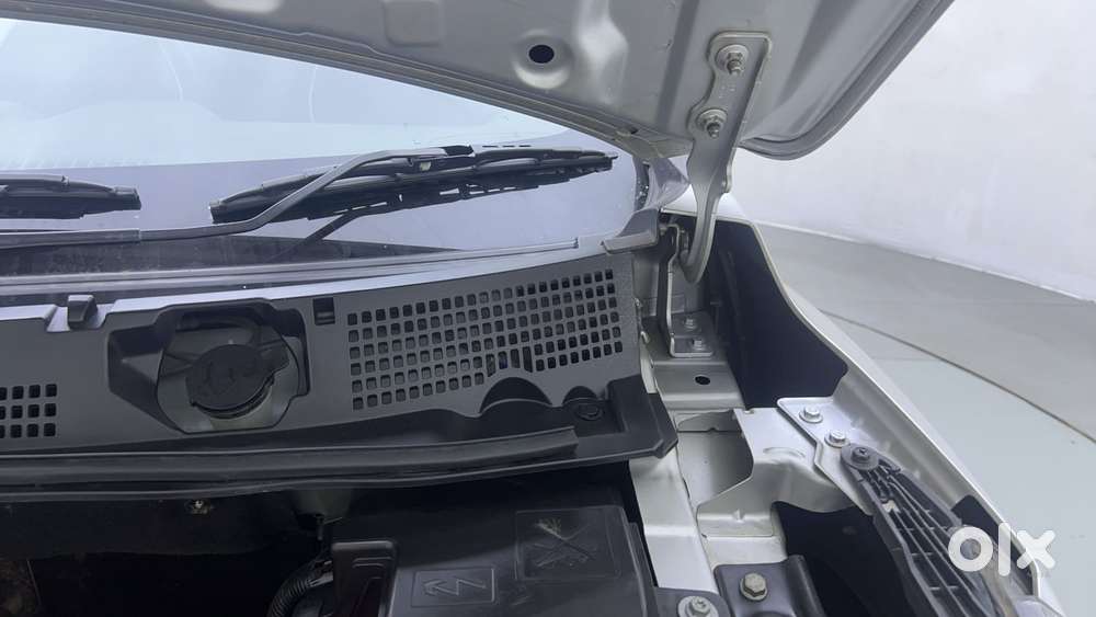 Nissan Magnite 1.0 Xv Premium, 2022, Petrol