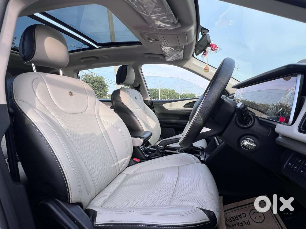 Mahindra Xuv700 2.2 Ax 5 Diesel Mt Str, 2023, Diesel