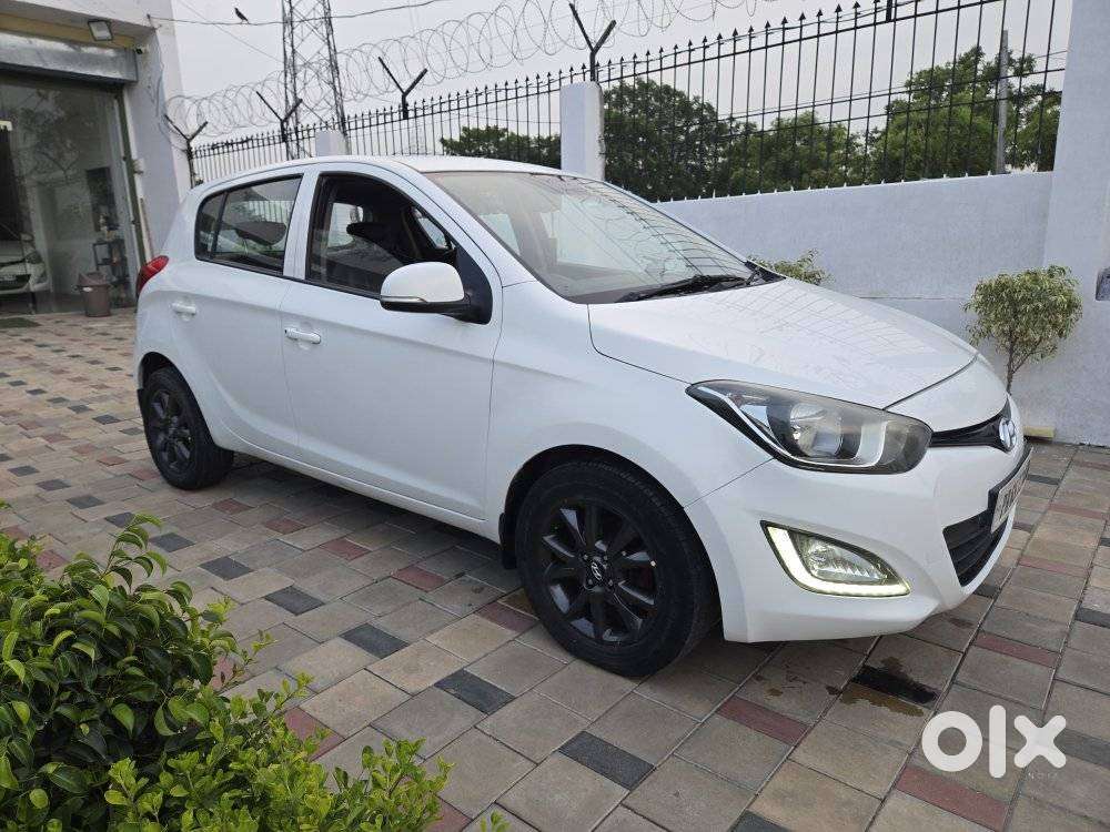 Hyundai I20 Sportz 1.2 Bs-iv, 2013, Diesel