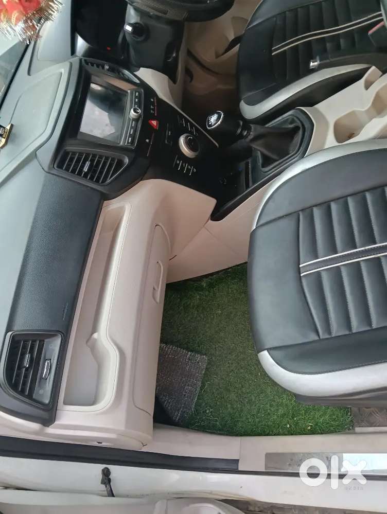 Mahindra Xuv300 2022 Diesel 60000 Km Driven