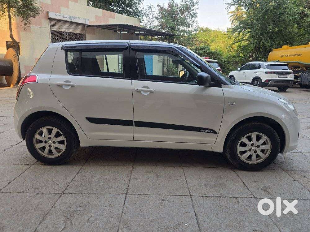 Maruti Suzuki Swift Zxi, 2011, Petrol