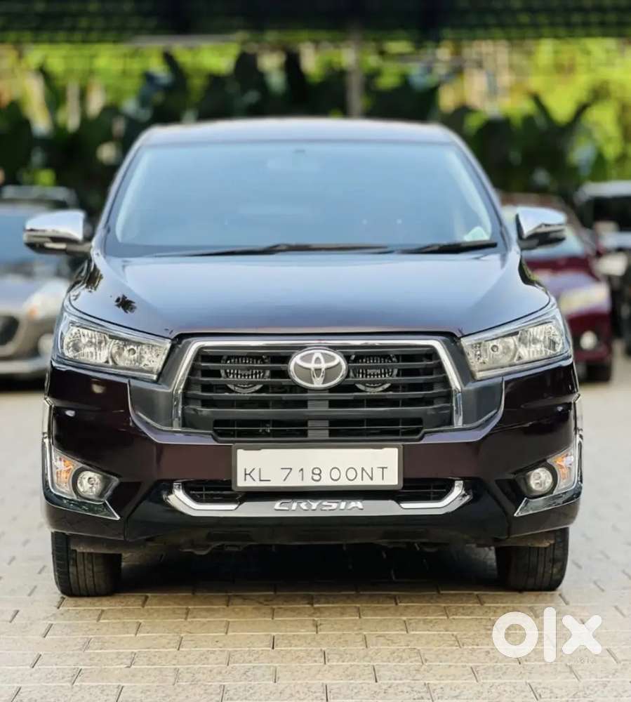 Toyota Innova Crysta 2017 Diesel 150000 Km Driven