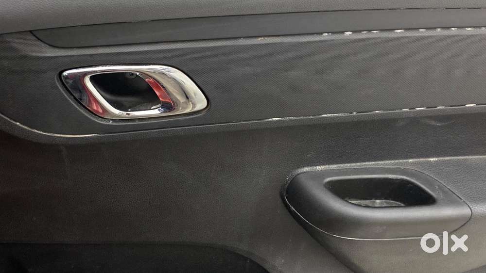 Renault Kwid 2019-ongoing 1.0 Rxt Amt (o), 2019, Petrol