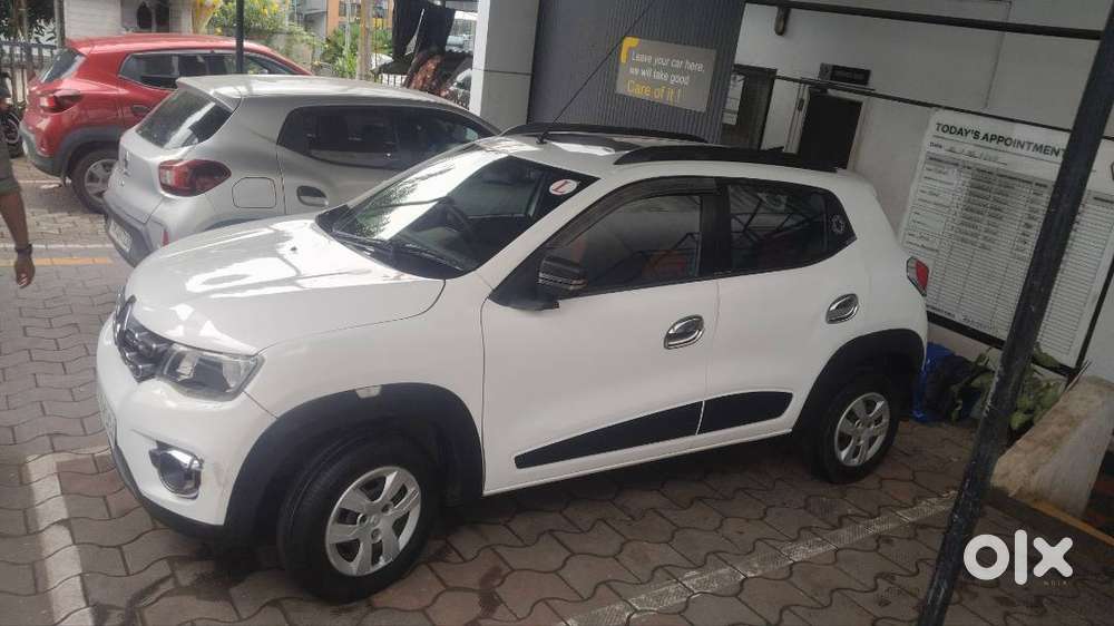 White Colour Kwid, 2016 Model, Only 82000km. Company Service