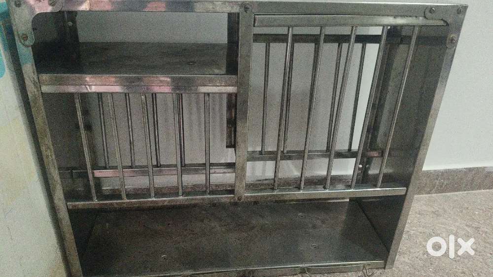 Bartanon ka tokra (utensil rack)