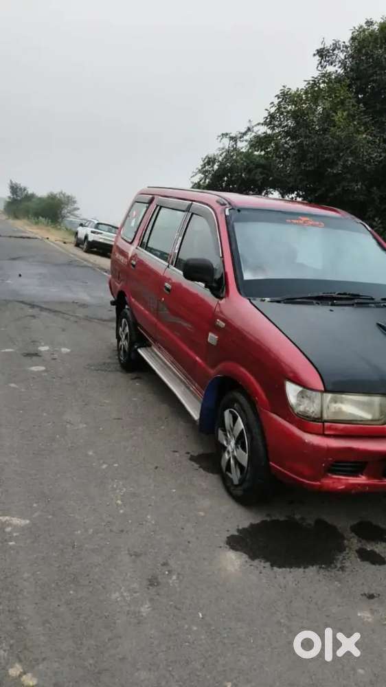 Chevrolet Tavera Gadi Bechna Hai