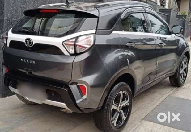 Tata Nexon 1.2 Revotron Xza Plus, 2023, Petrol