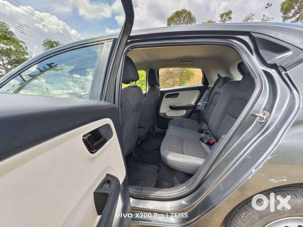 Tata Altroz 1.2 Xt I-turbo Petrol, 2023, Petrol