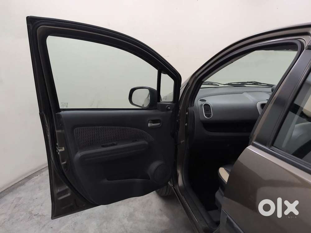 Maruti Suzuki Ritz Vxi, 2014, Petrol