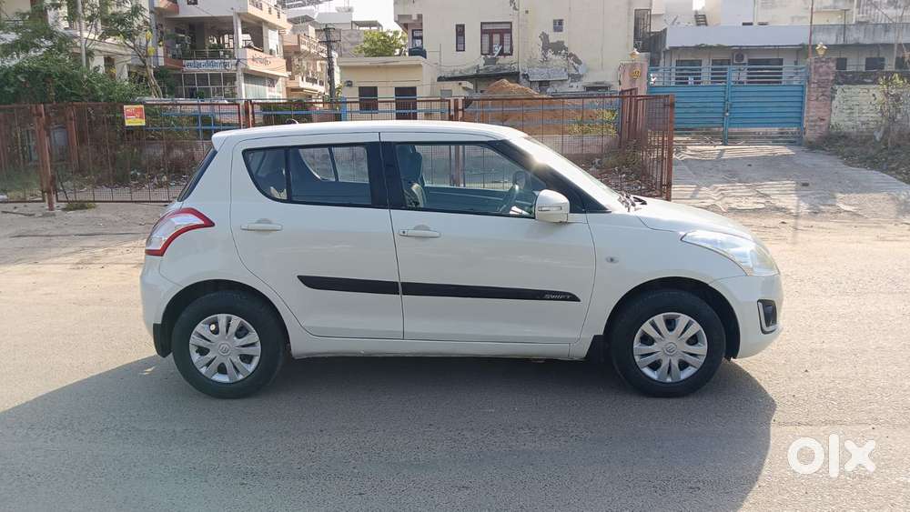 Maruti Suzuki Swift Lxi Optional-o, 2017, Petrol