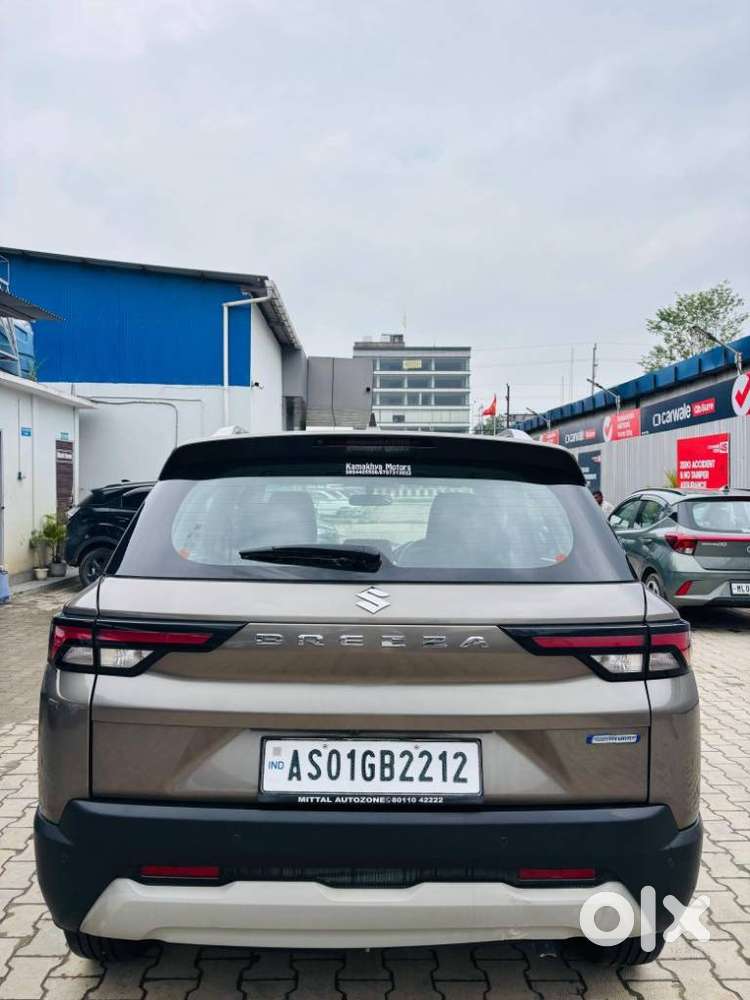 Maruti Suzuki Brezza 1.5 Zxi Smart Hybrid, 2024, Petrol