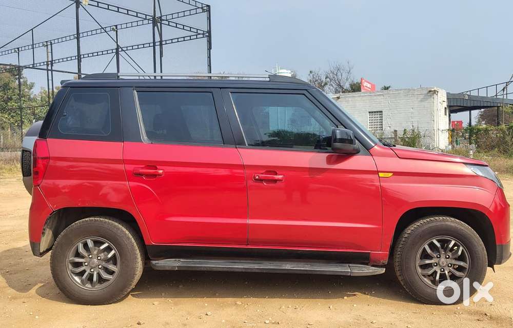 Mahindra Tuv 300 T10 Opt Dual Tone, 2017, Diesel