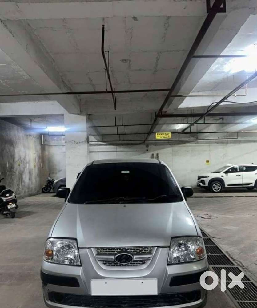 Hyundai Santro Xing Cng & Hybrids Well Maintained