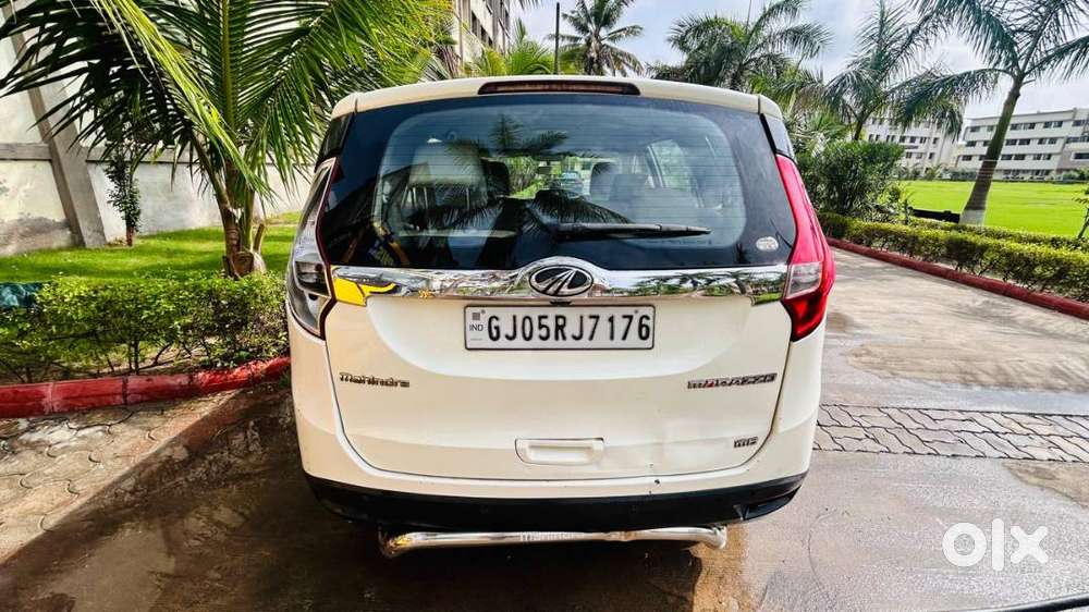 Mahindra Marazzo