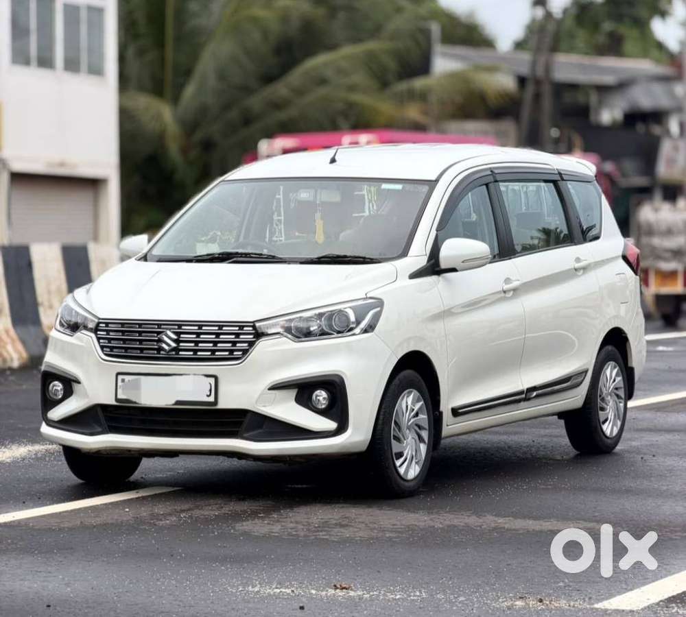 Maruti Suzuki Ertiga Vxi Shvs, 2022, Petrol