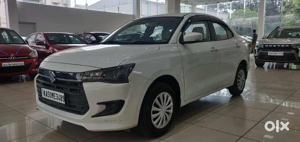 Maruti Suzuki Dzire Vxi Ags, 2025, Petrol