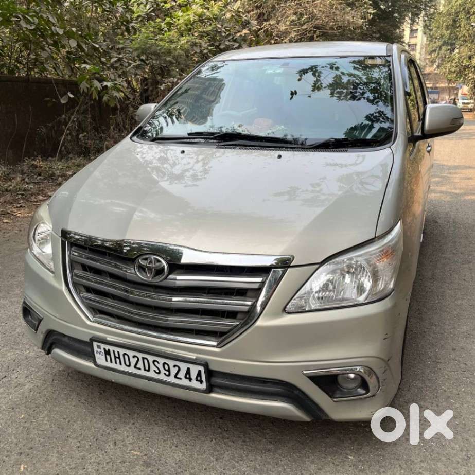 Toyota Innova 2.5 Vx 8 Str Bs-iii, 2015, Diesel