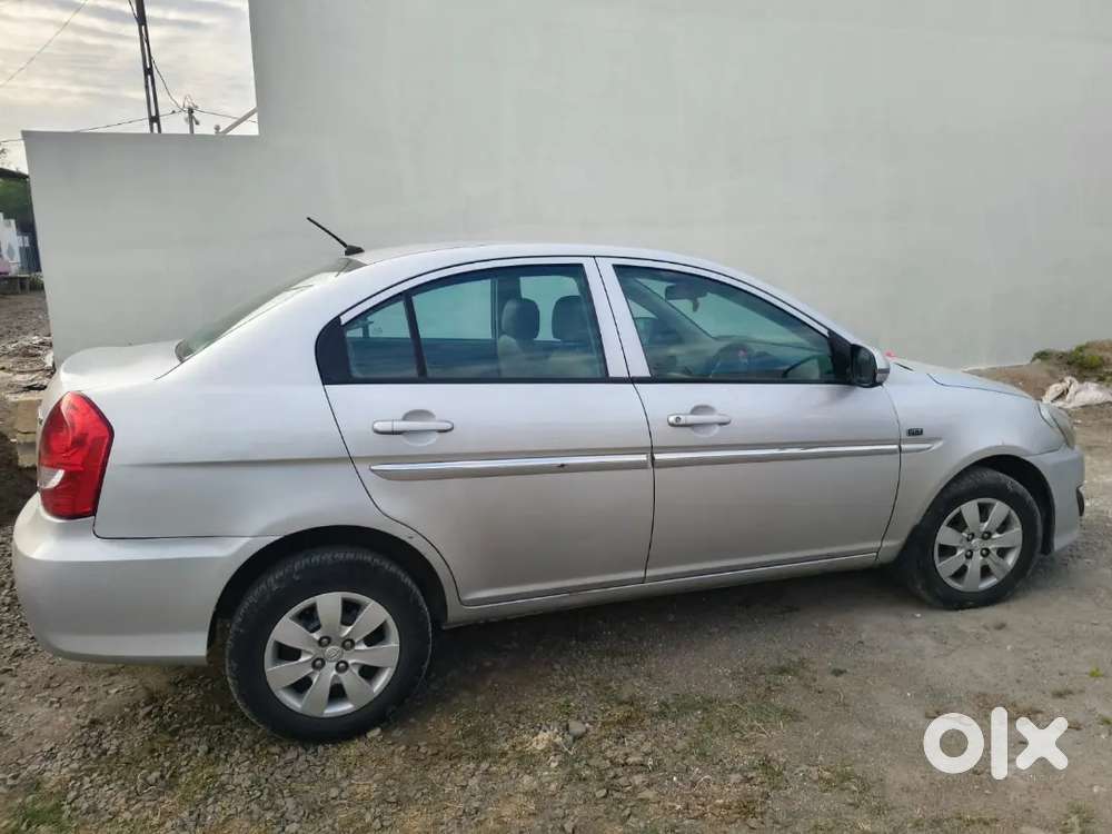 Hyundai Verna 2011
