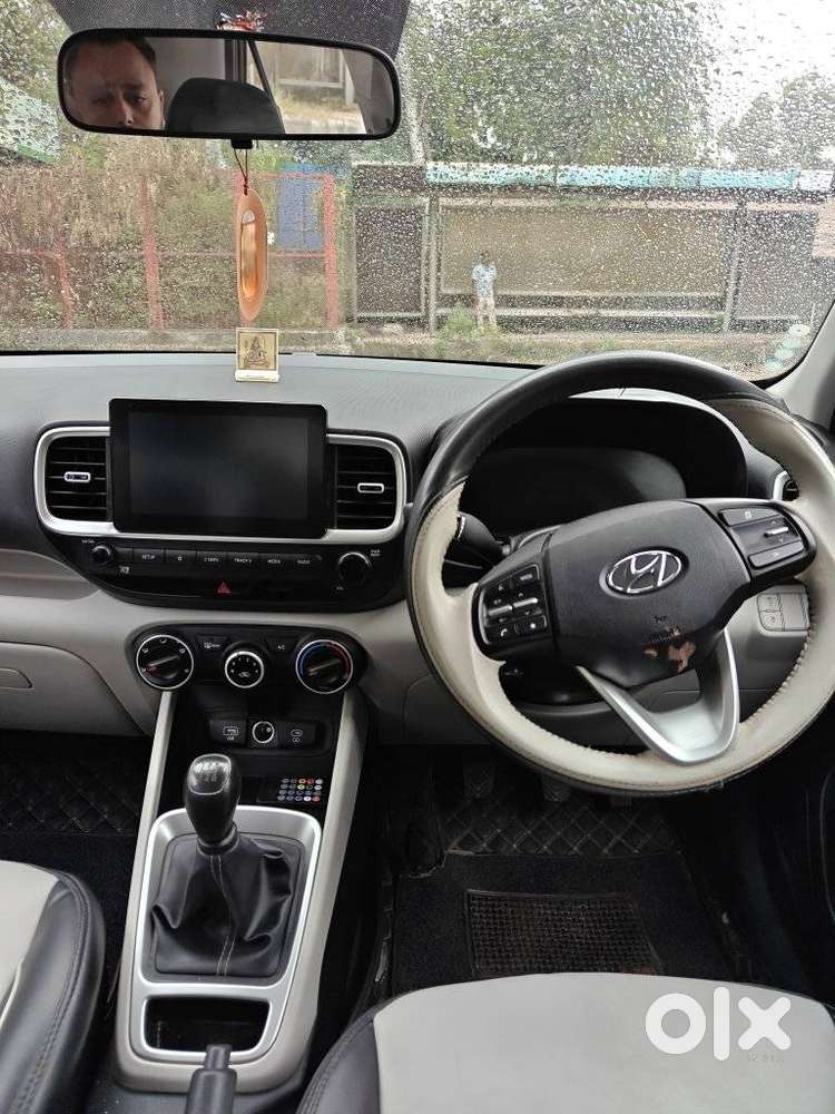 Hyundai Venue 1.2 S Plus, 2023, Petrol