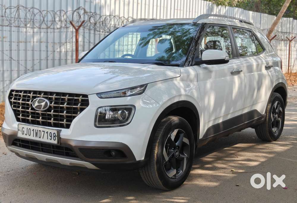 Hyundai Venue Sx+ At, 2021, Petrol