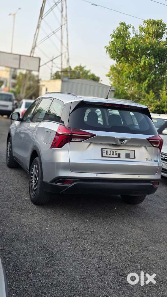 Mahindra Xuv700 Mx Petrol Mt 5 Str (e), 2022, Petrol