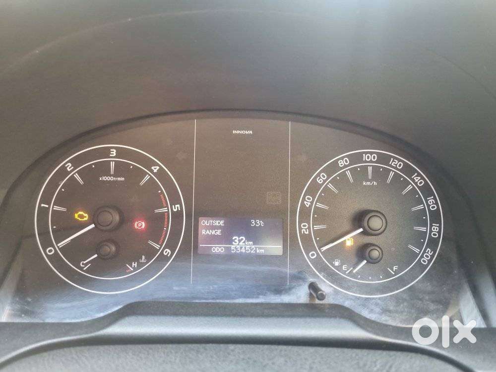 Toyota Innova Crysta 2.4 G Mt 7 Str, 2023, Diesel