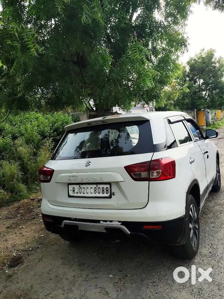 Brezaa  सबसे सस्ती और एवरेज वाली कार